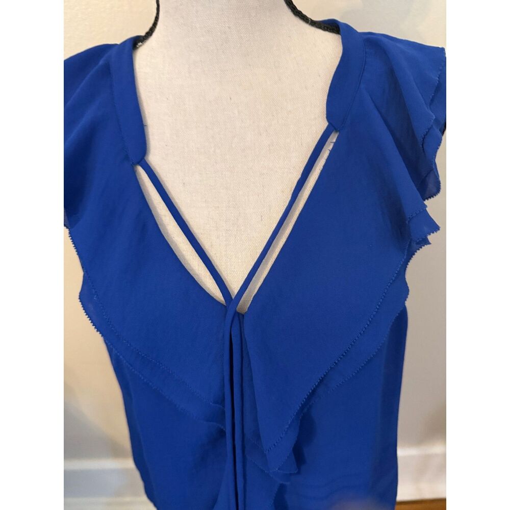 Skies are Blue Bundle Blouse and Sleeveless Shirt Size M  2 items FOR 1